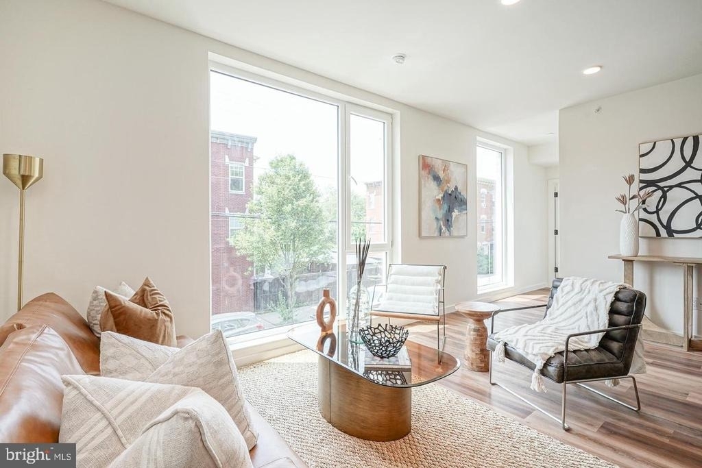 1301 Bainbridge Street - Photo 9