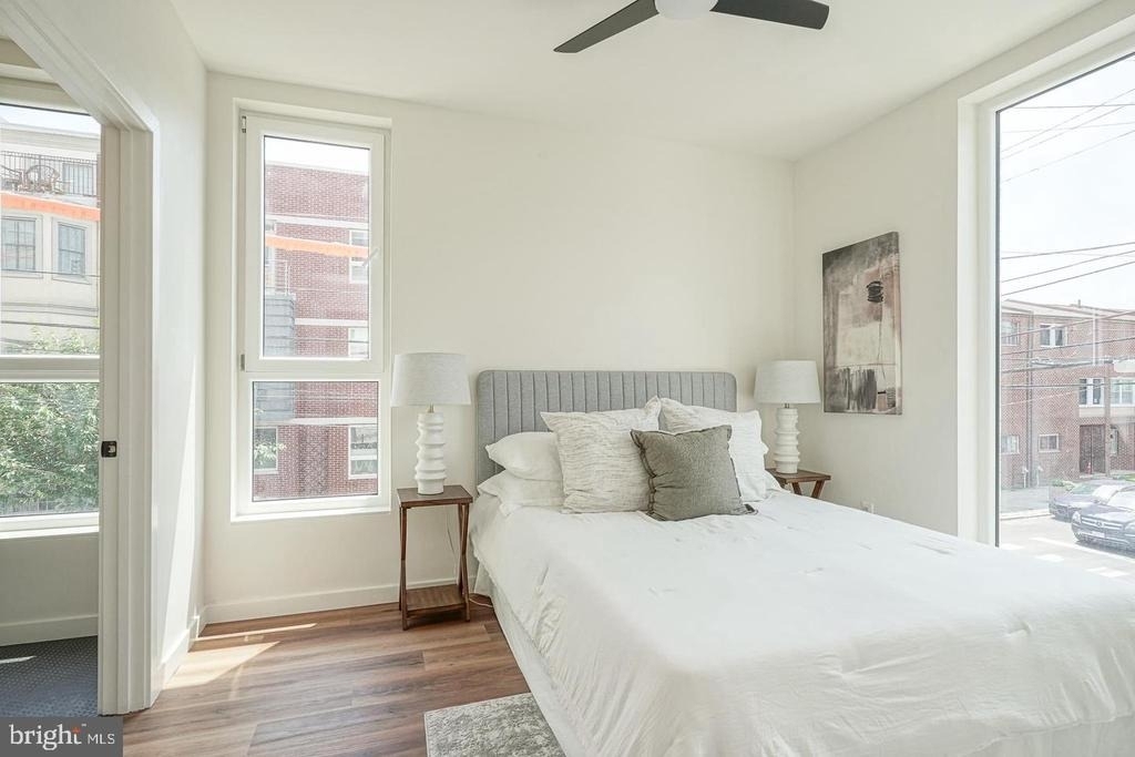 1301 Bainbridge Street - Photo 14
