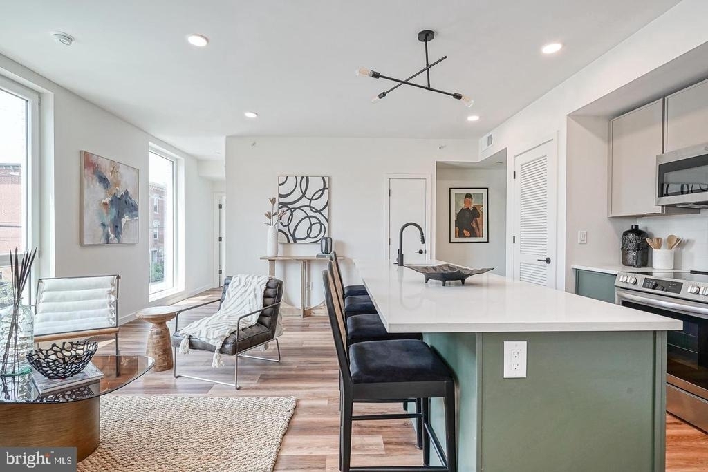 1301 Bainbridge Street - Photo 4
