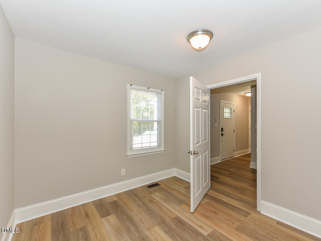 225 Douglas Street - Photo 11