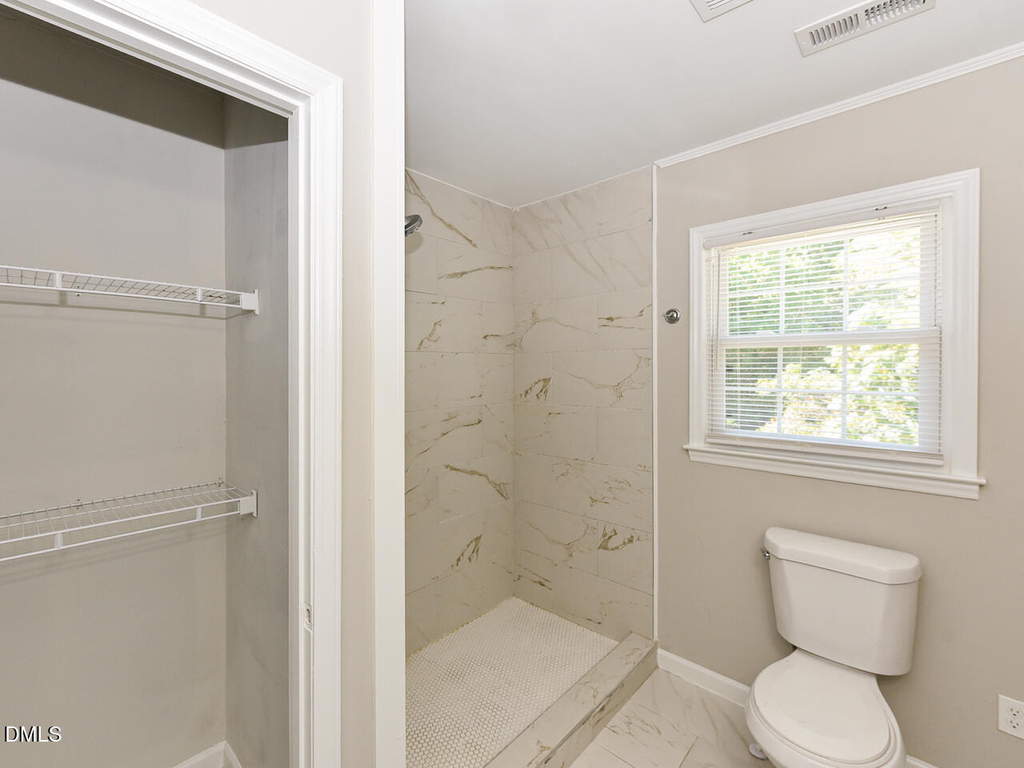 225 Douglas Street - Photo 18