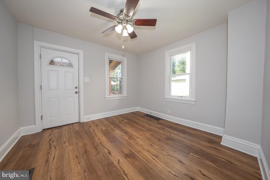 947 Glenbrook Avenue - Photo 6