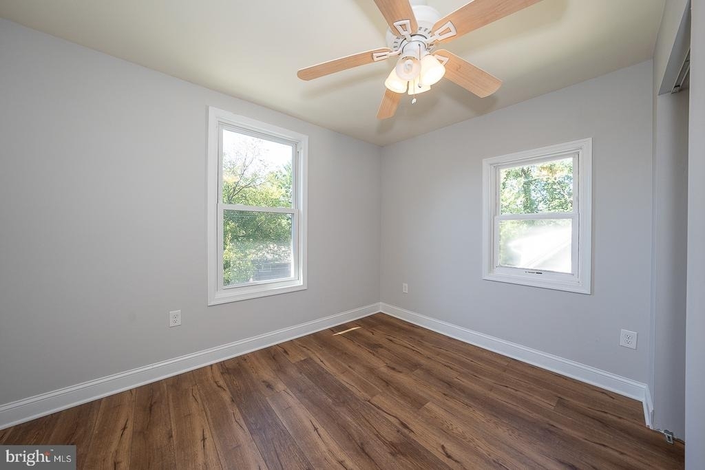 947 Glenbrook Avenue - Photo 18