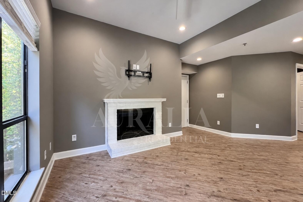 131 New Kent Place - Photo 5