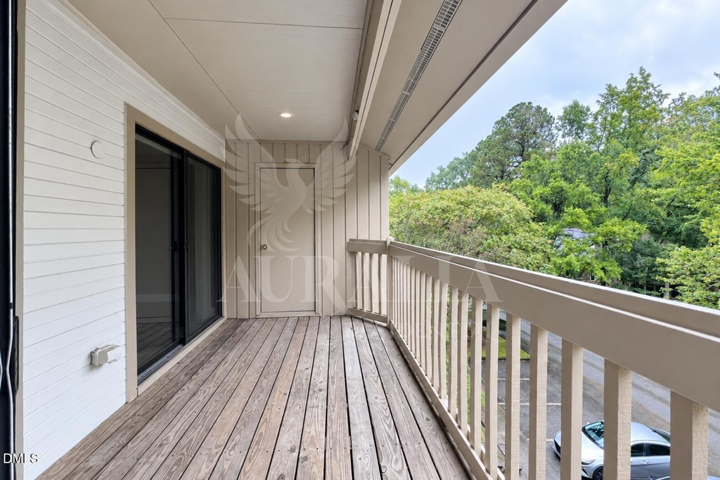 131 New Kent Place - Photo 10