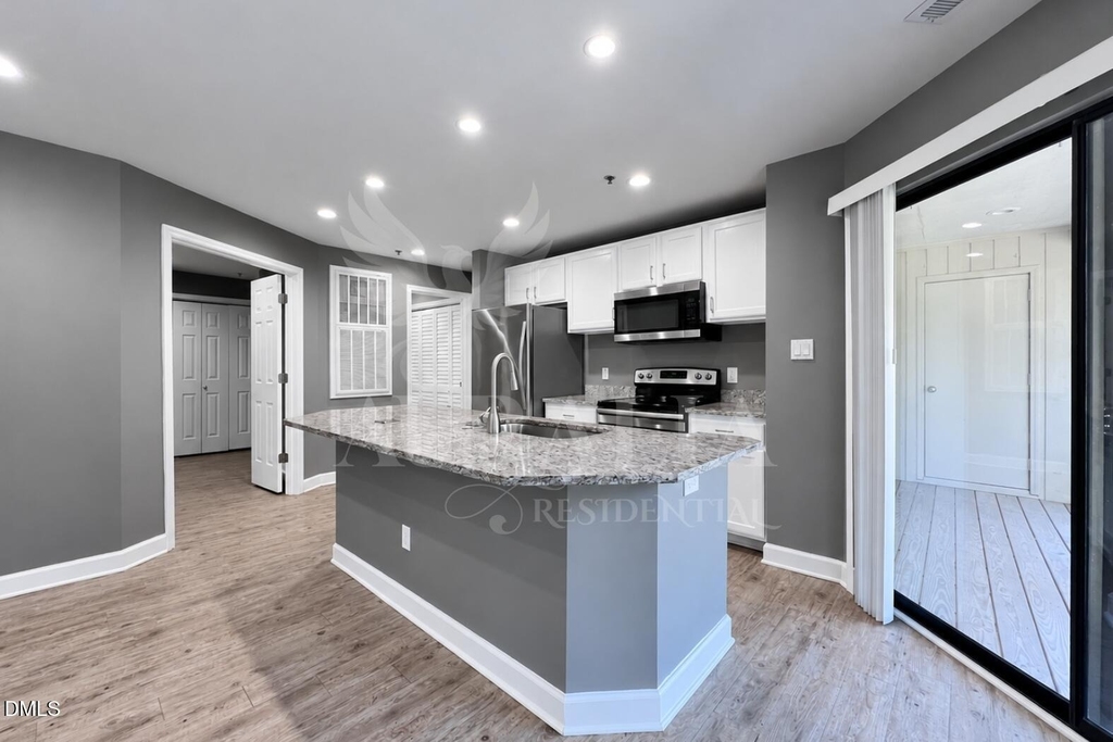 131 New Kent Place - Photo 8