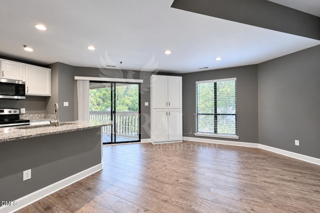 131 New Kent Place - Photo 6
