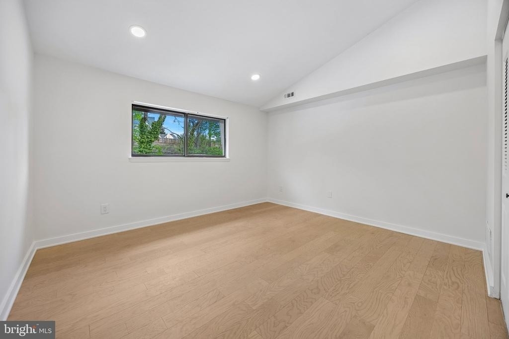 30 N Waterloo Road - Photo 13