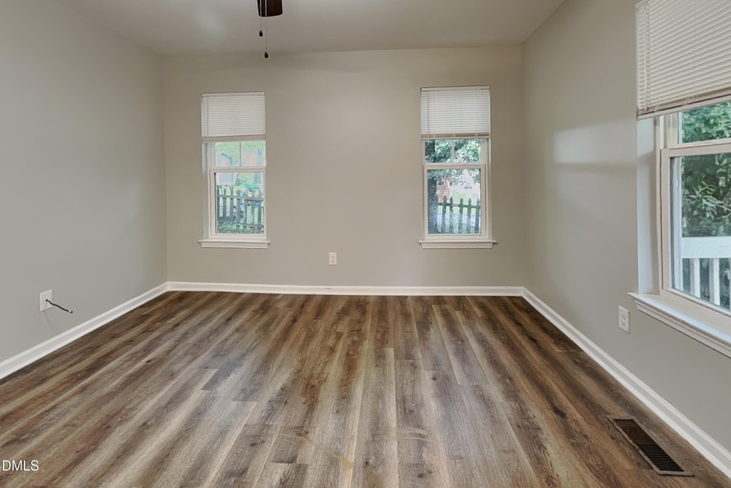 417 E Hinton Street - Photo 4