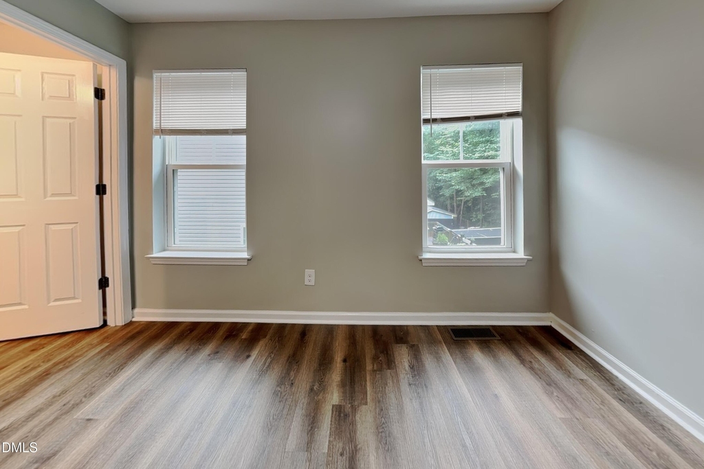 417 E Hinton Street - Photo 11