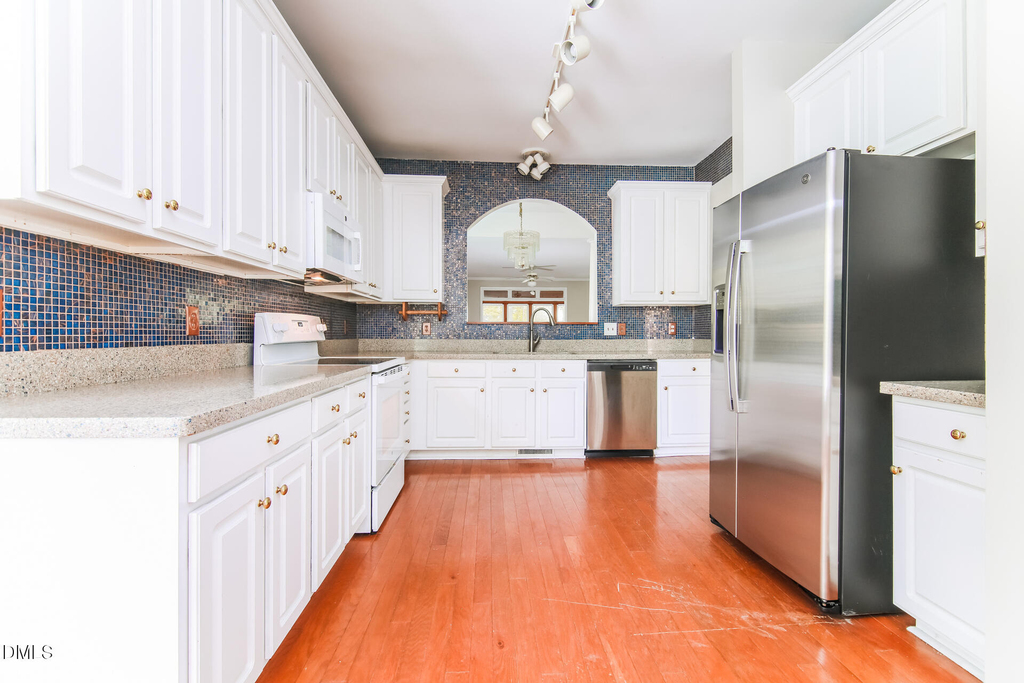 1936 Castle Pines Drive - Photo 3