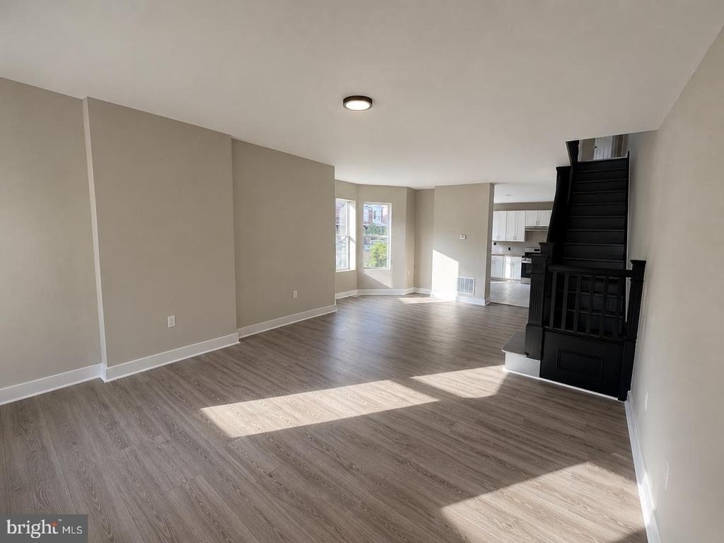 28 N Anderson Street - Photo 6