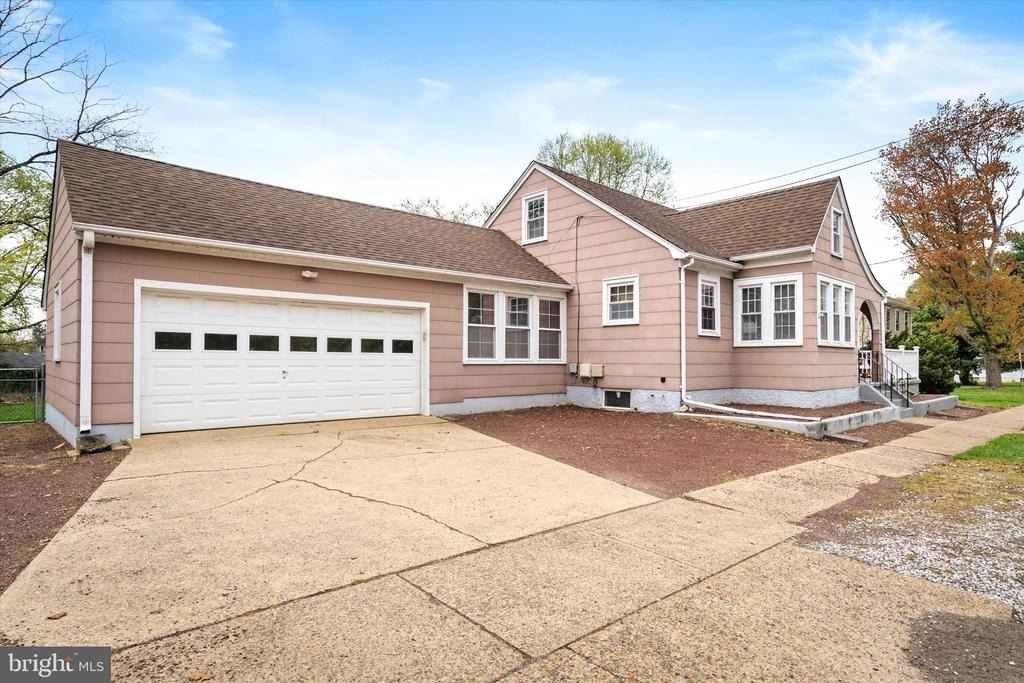 2734 Quakerbridge Road - Photo 1