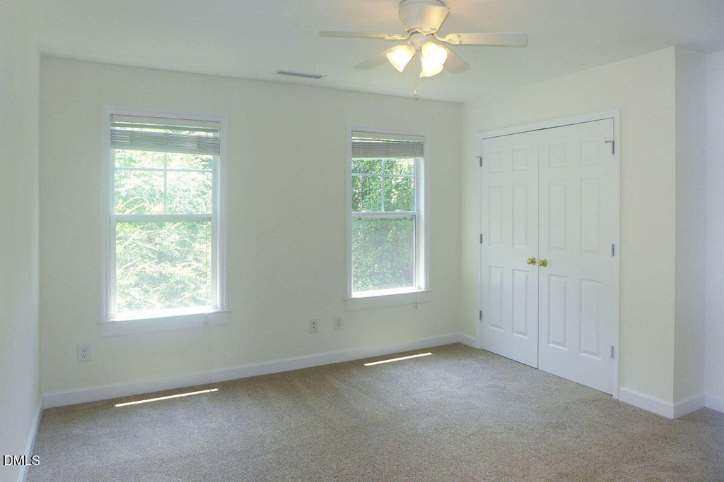 305 W Poplar Avenue - Photo 10