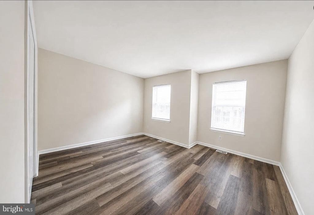 205 Chaucer Court - Photo 10