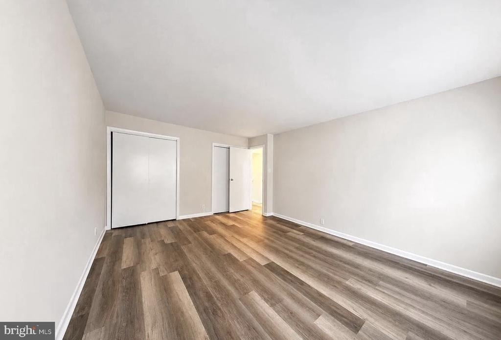 205 Chaucer Court - Photo 11