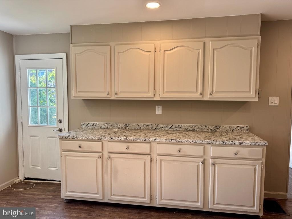 206 Arch Street - Photo 11