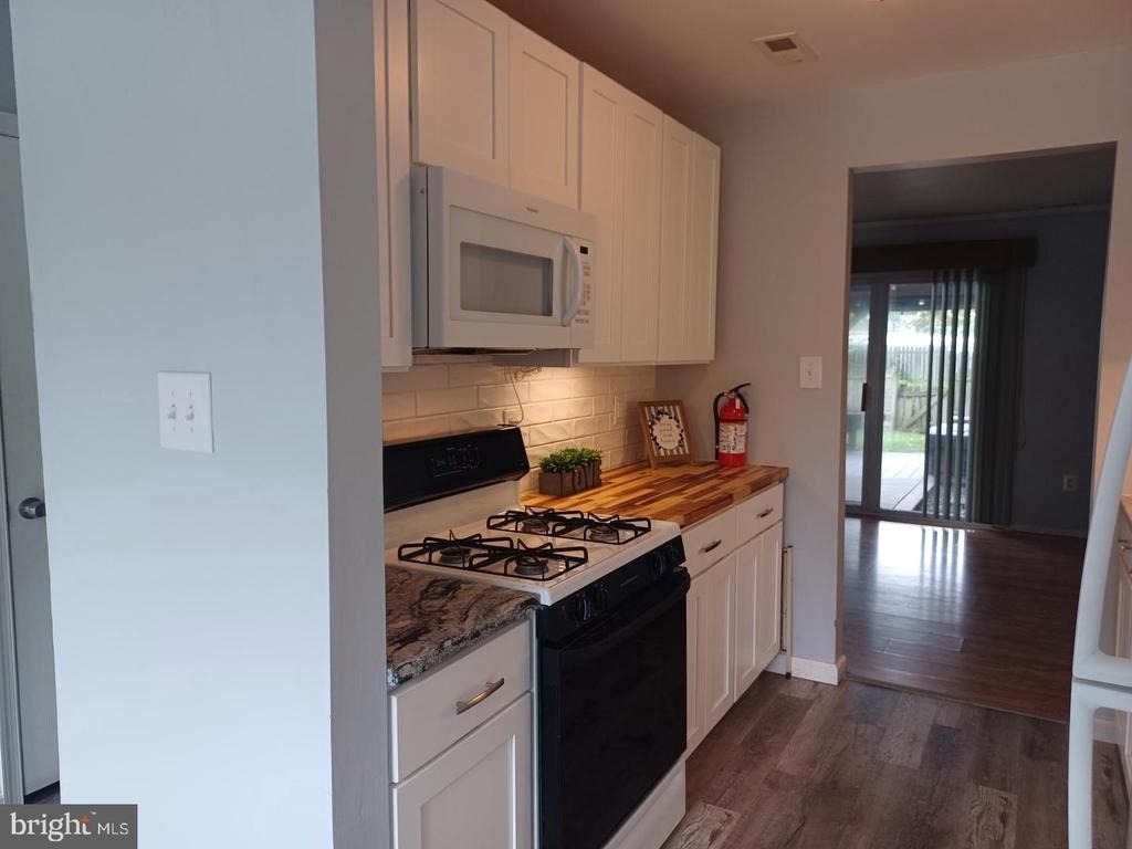 403 Roberts Lane - Photo 5