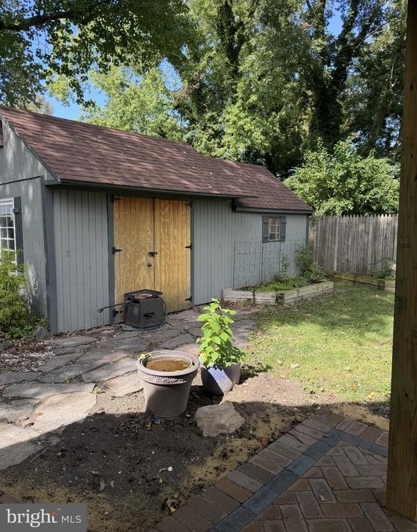 111 Pitts Street - Photo 11