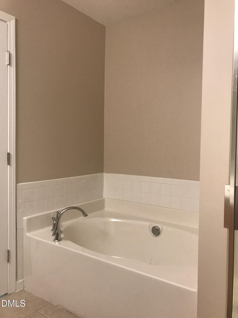 9807 Castain Drive - Photo 17