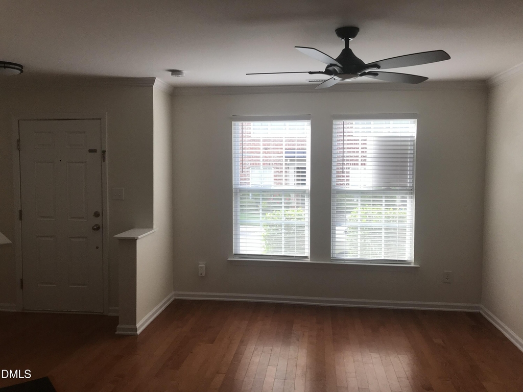 9807 Castain Drive - Photo 6