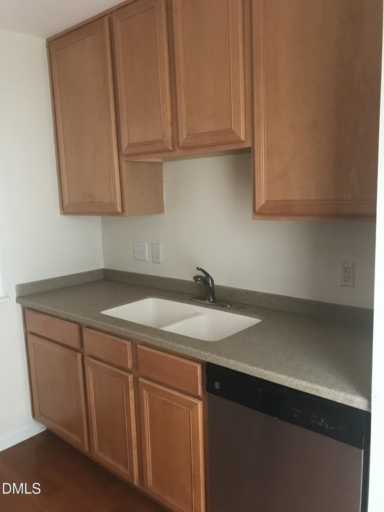 9807 Castain Drive - Photo 10