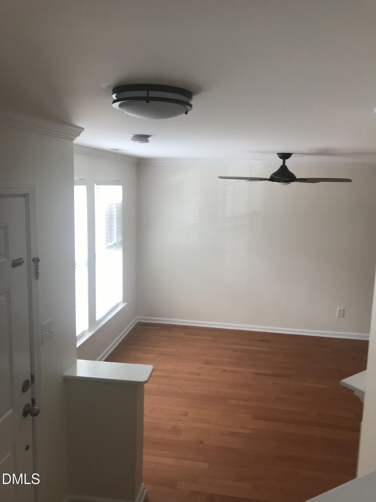 9807 Castain Drive - Photo 5