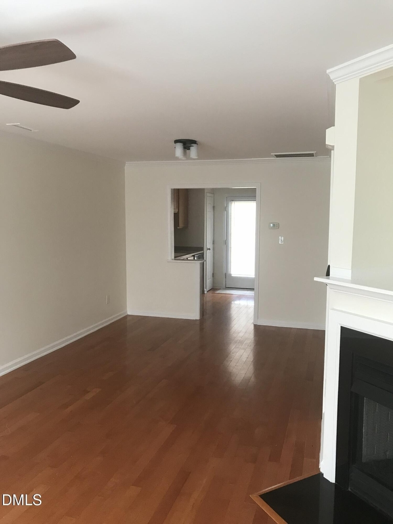 9807 Castain Drive - Photo 7