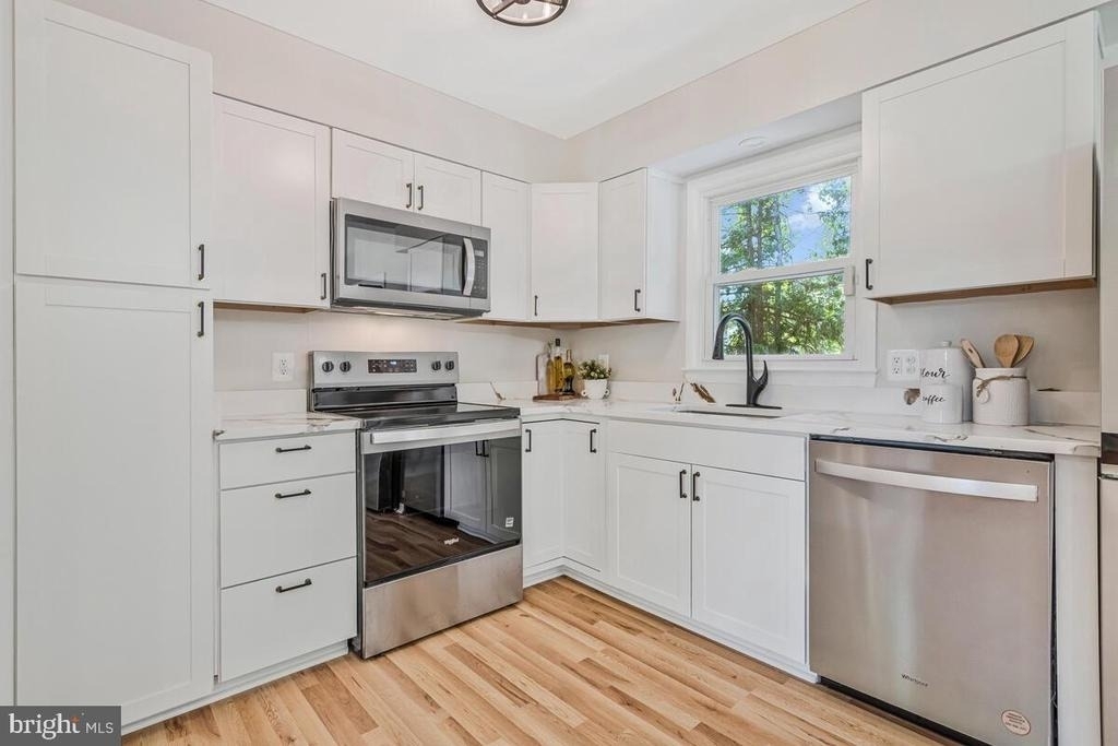 21969 Rosewood Terrace - Photo 13