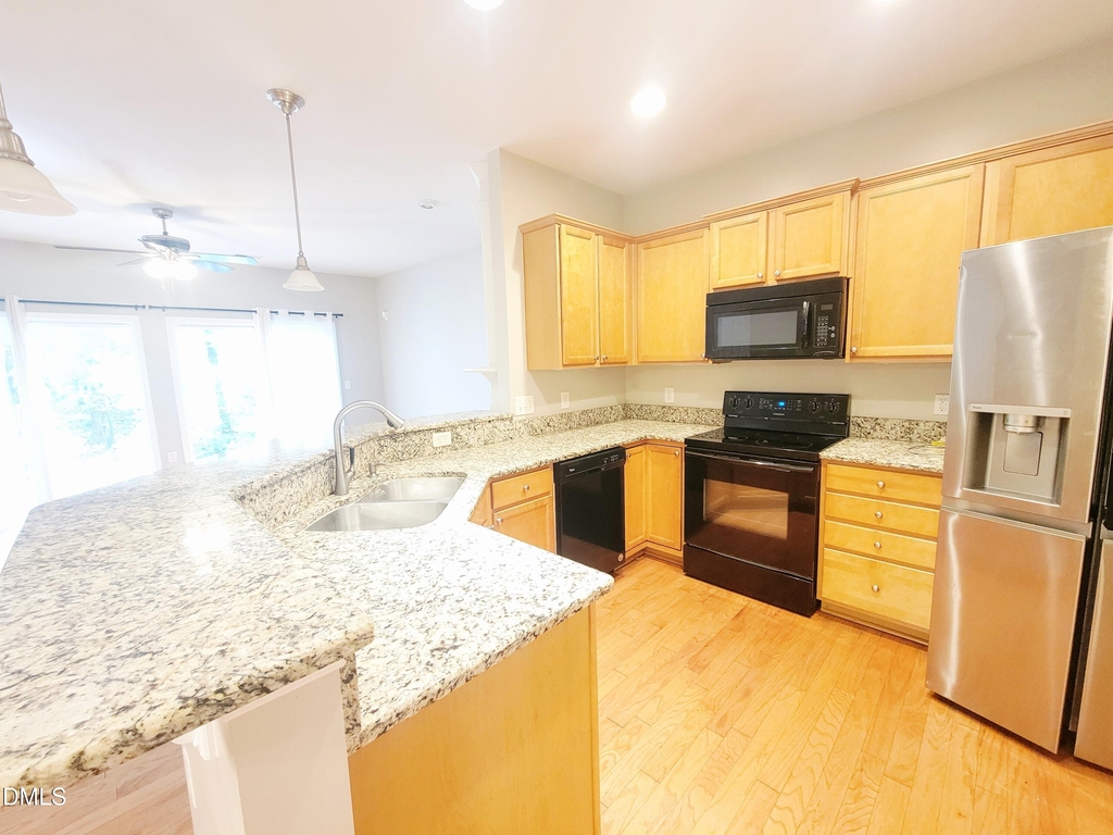 7248 Racine Way - Photo 6