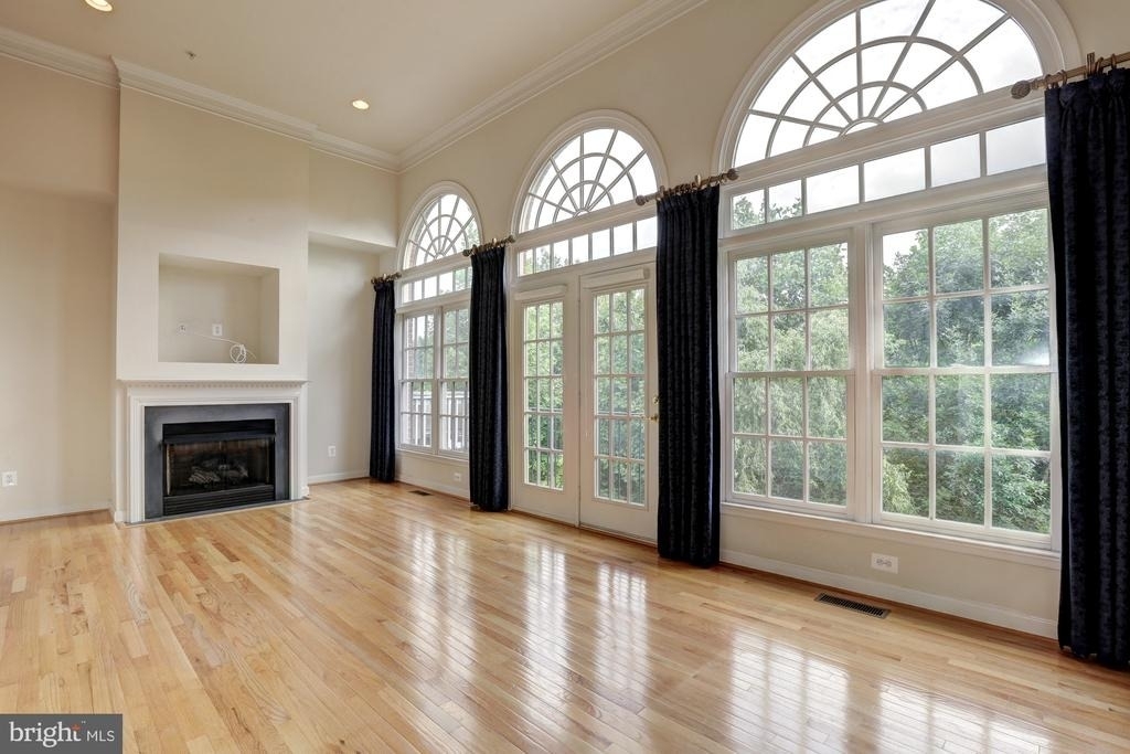 311 Oak Knoll Terrace - Photo 3