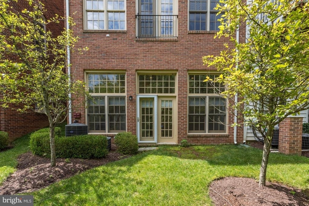 311 Oak Knoll Terrace - Photo 33