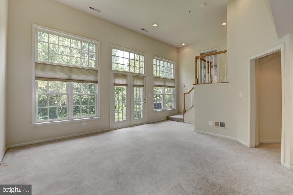311 Oak Knoll Terrace - Photo 31