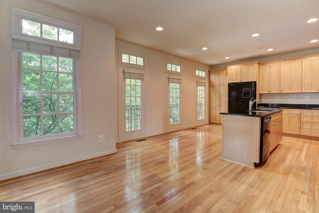 311 Oak Knoll Terrace - Photo 10