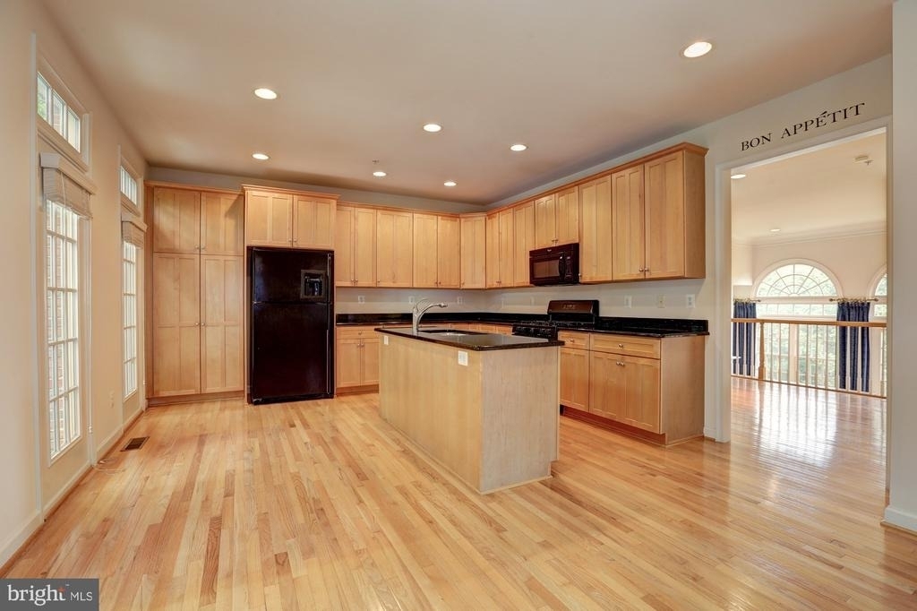 311 Oak Knoll Terrace - Photo 12