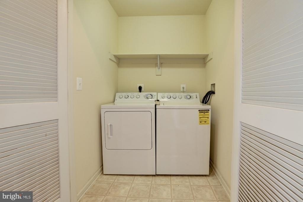 311 Oak Knoll Terrace - Photo 29