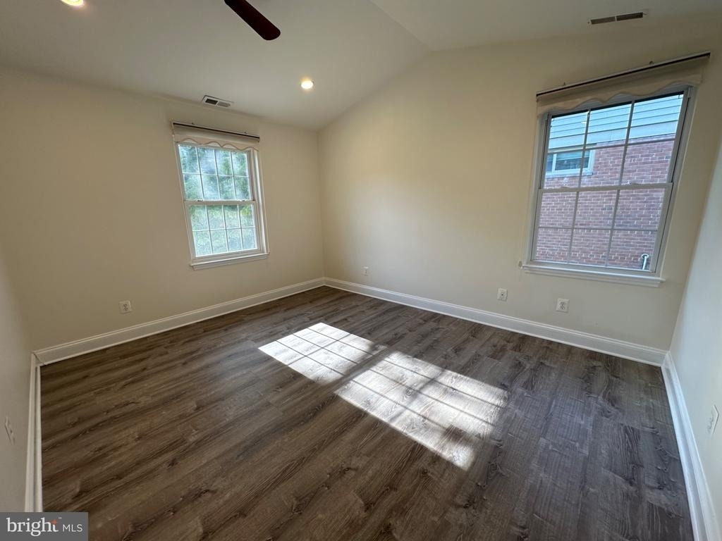 9203 Cedarcrest Drive - Photo 30