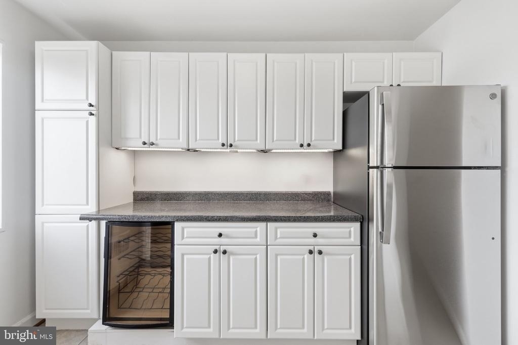 5301 Westbard Circle - Photo 8