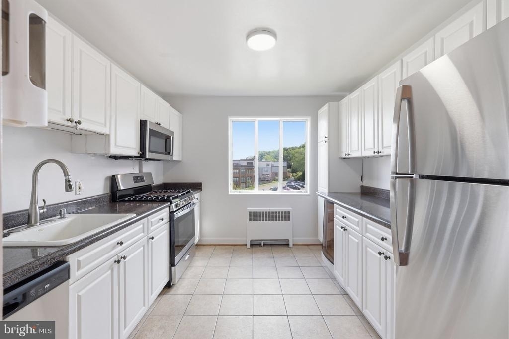 5301 Westbard Circle - Photo 4