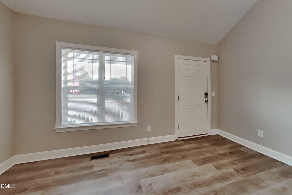 282 Oxfordshire Drive - Photo 2
