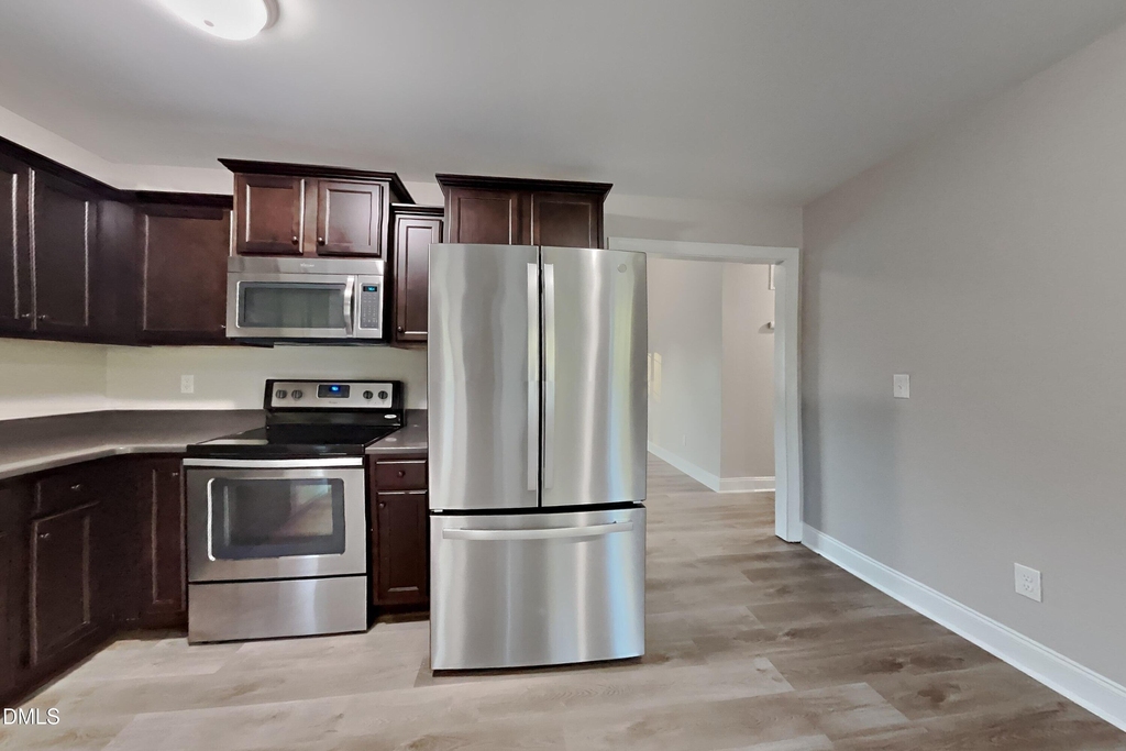 282 Oxfordshire Drive - Photo 3