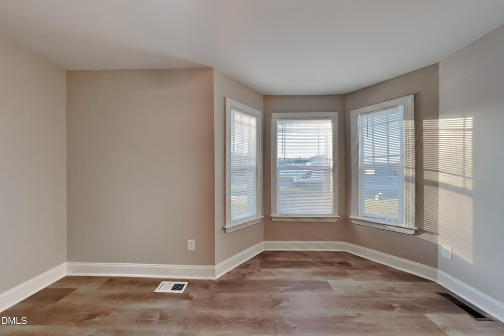 282 Oxfordshire Drive - Photo 6