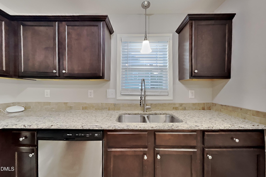 139 Parkers Pointe Drive - Photo 5