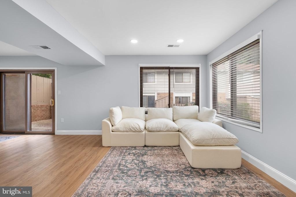 18734 Ginger Court - Photo 2