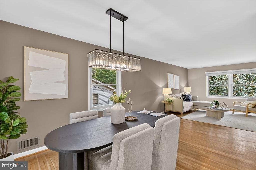 822 Loxford Terrace - Photo 6