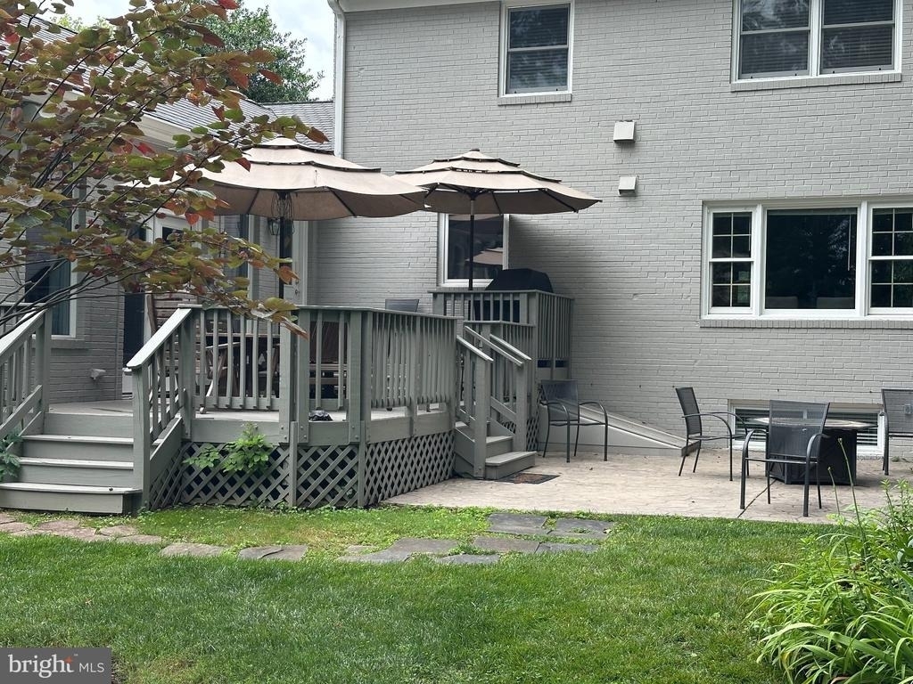 15117 Rosecroft Road - Photo 14