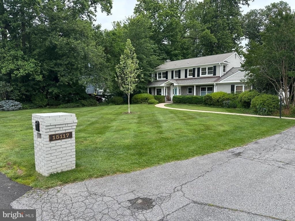 15117 Rosecroft Road - Photo 3