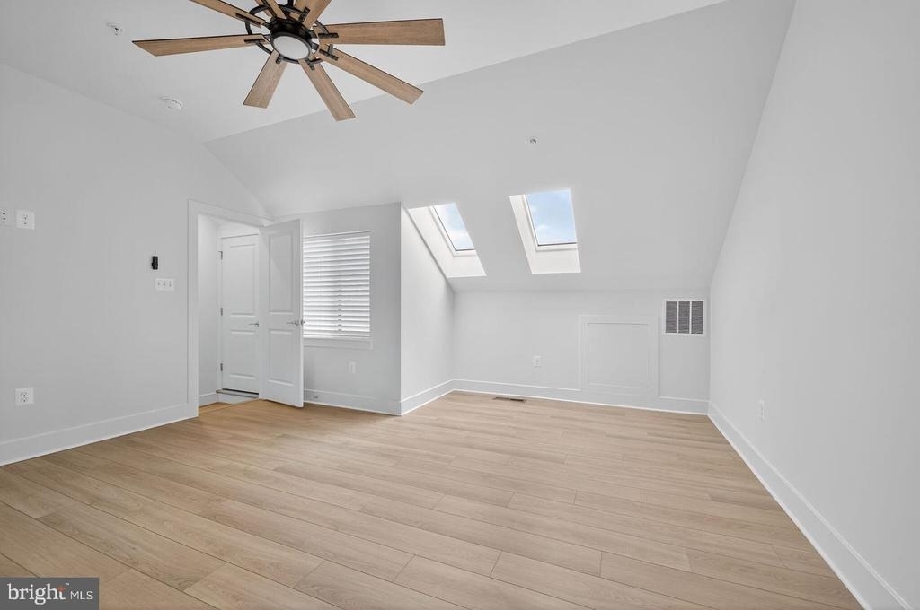 4937 Purdy Aly - Photo 25