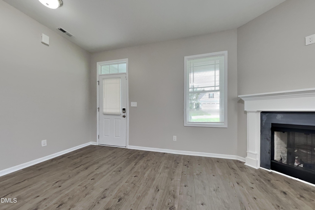 133 Jade Street - Photo 2