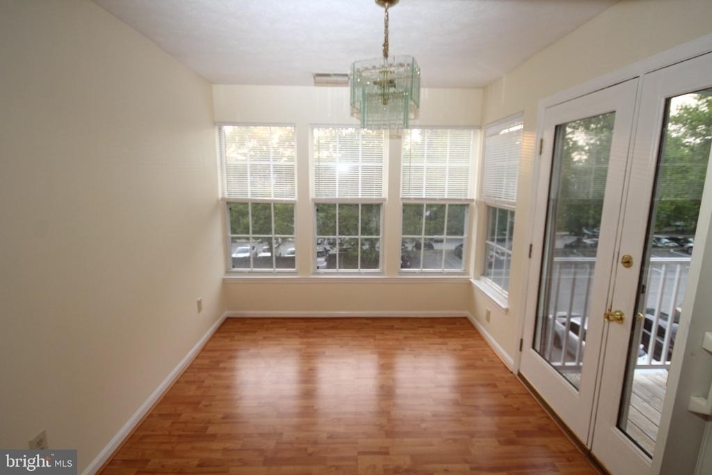 1002 Jessicas Court - Photo 2
